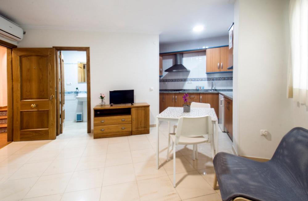 טורמולינוס Apartamentos Amat - Only Adult - Playa El Bajondillo מראה חיצוני תמונה