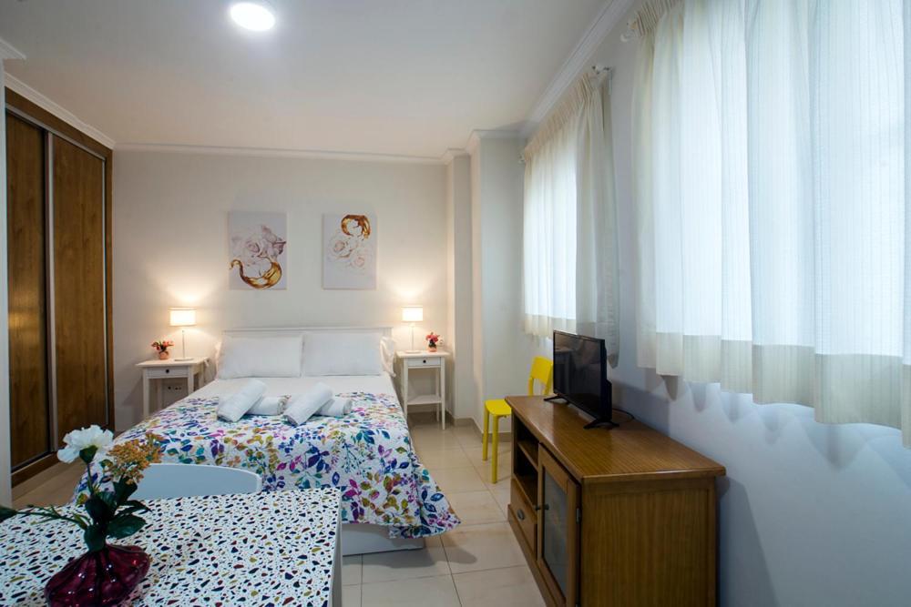 טורמולינוס Apartamentos Amat - Only Adult - Playa El Bajondillo מראה חיצוני תמונה